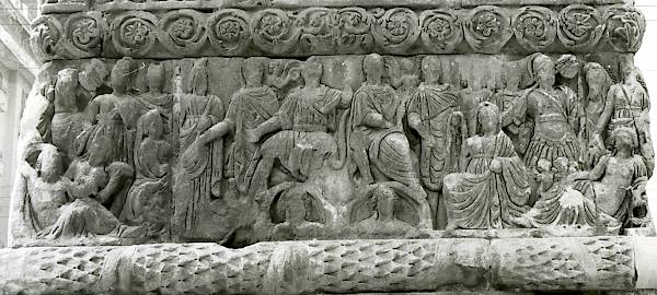 Fig. 3. Harmony and unity of the rulers of the Tetrarchy—Triumphal representation of the Tetrarchs